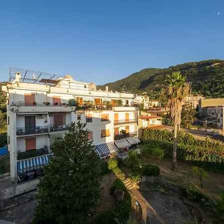 Relais Mirage - De Vivo Realty Apartment Sorrento