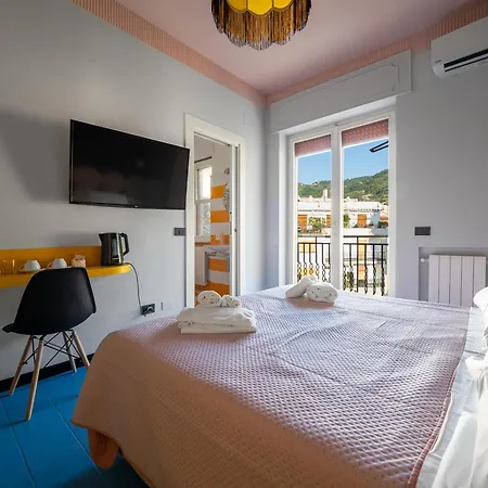 De Vivo Realty - Relais Mirage Apartment *